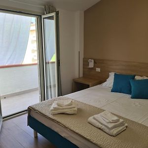 Camera standard con letto king size